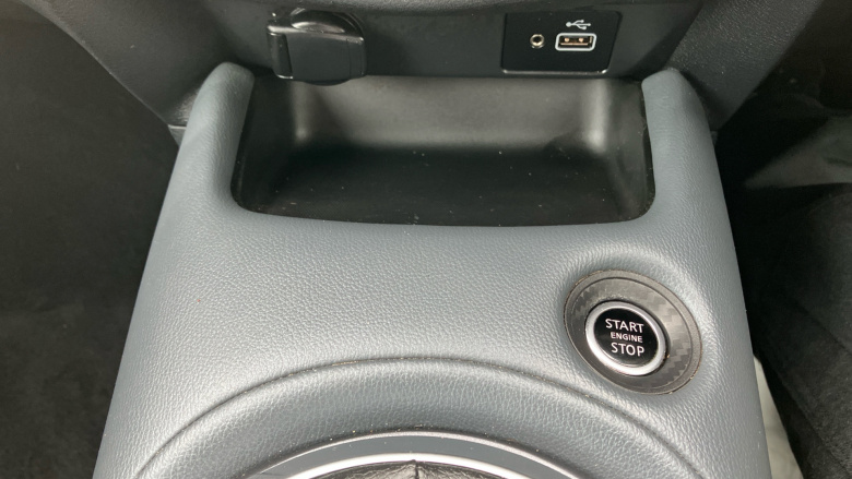 Nissan Juke 1.0 DiG-T 114 N-Connecta 5dr Petrol Hatchback